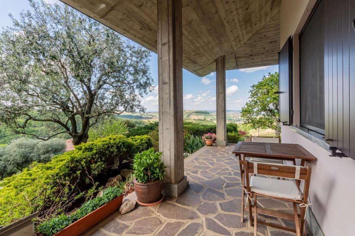 Tra Vigne E Stelle *